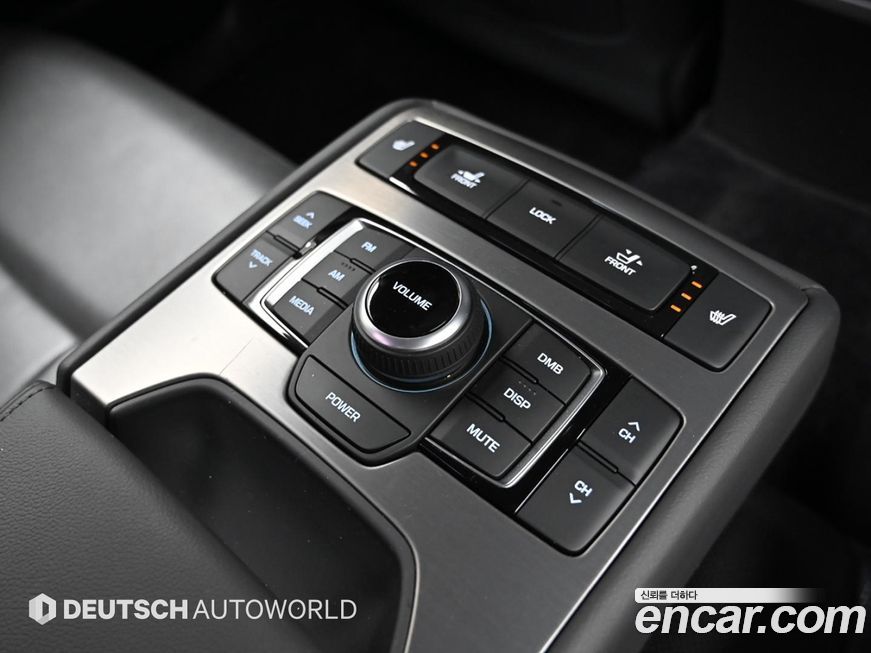 Hyundai Genesis 2016