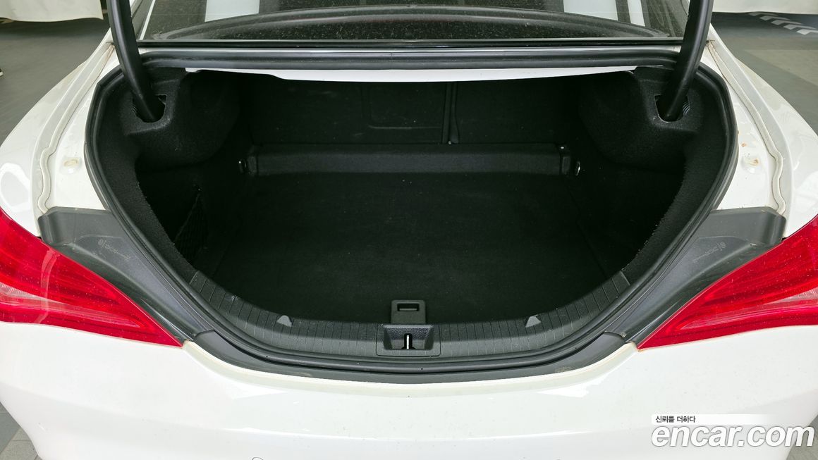 Mercedes-Benz CLA-Class 2015