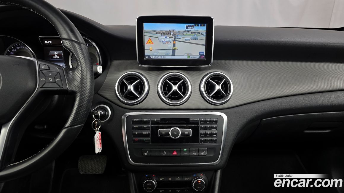 Mercedes-Benz CLA-Class 2015