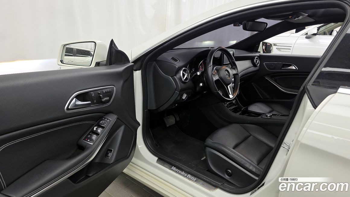 Mercedes-Benz CLA-Class 2015