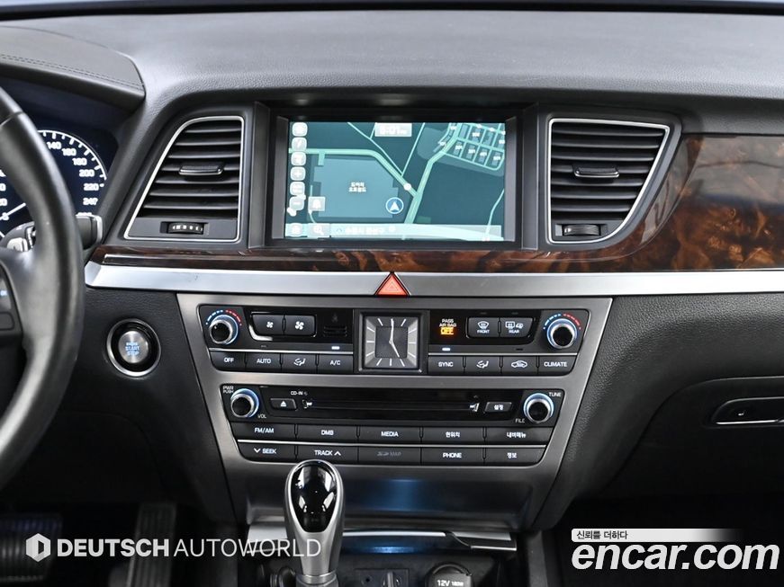 Hyundai Genesis 2016