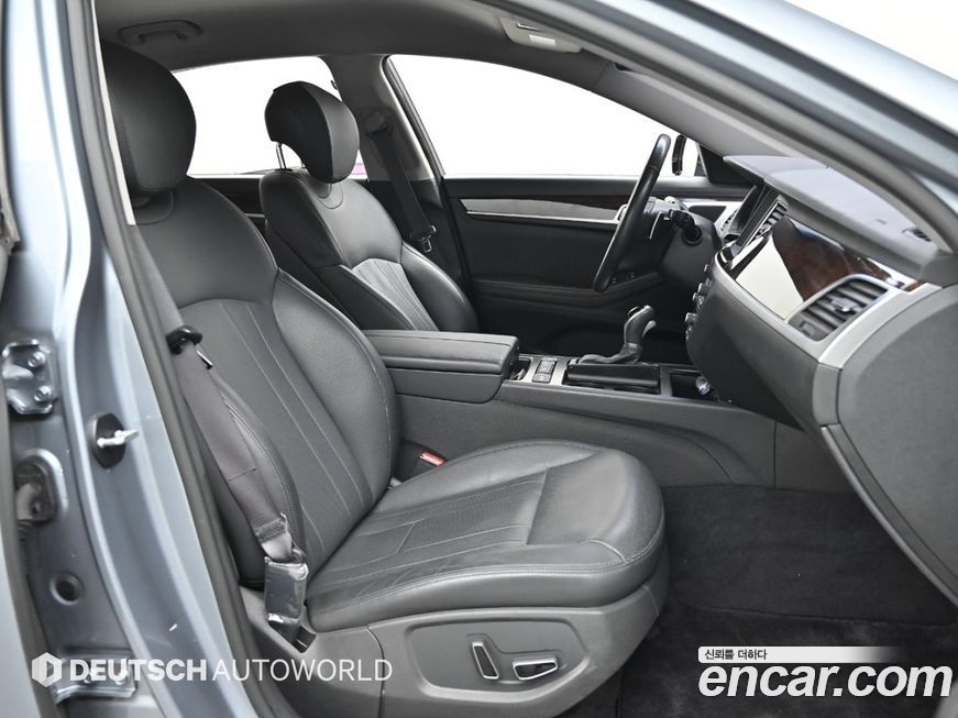 Hyundai Genesis 2016