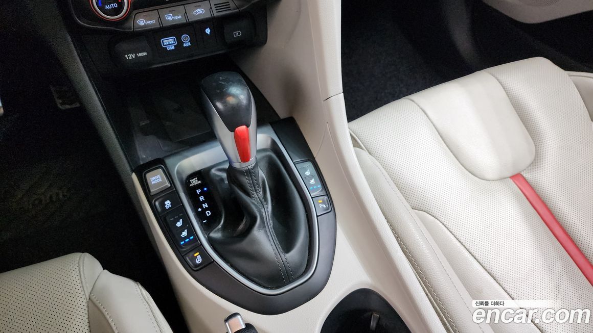 Hyundai Veloster 2018