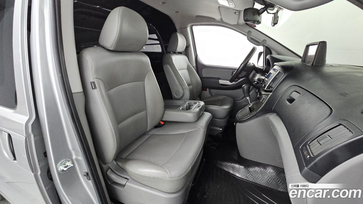 Hyundai Starex 2021
