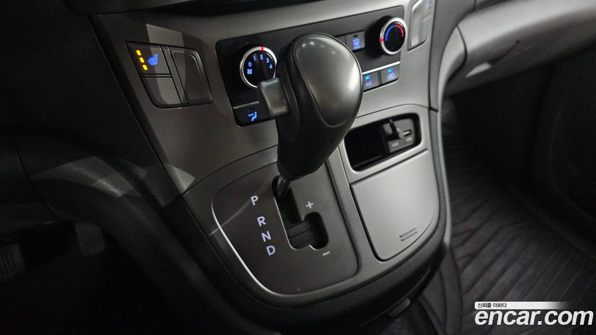 Hyundai Starex 2021