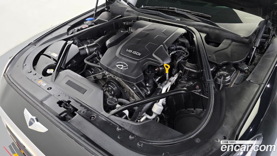 Hyundai Genesis 2016