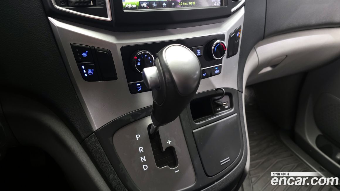 Hyundai Starex 2019