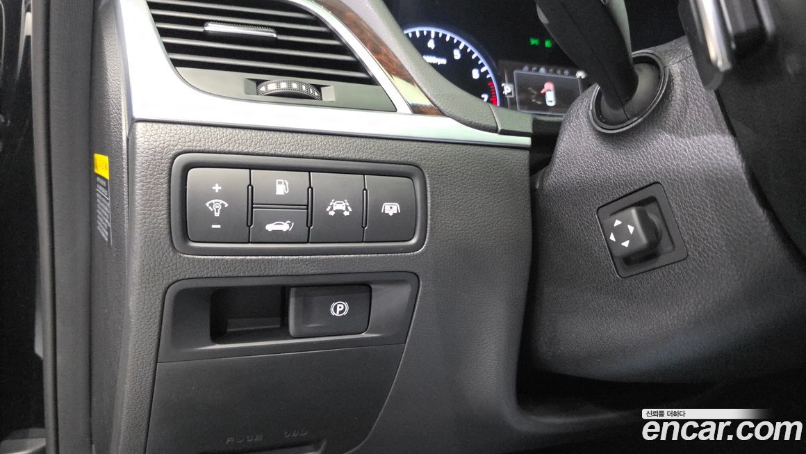 Hyundai Genesis 2016