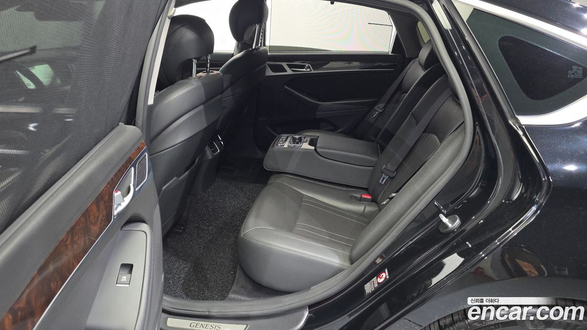 Hyundai Genesis 2016