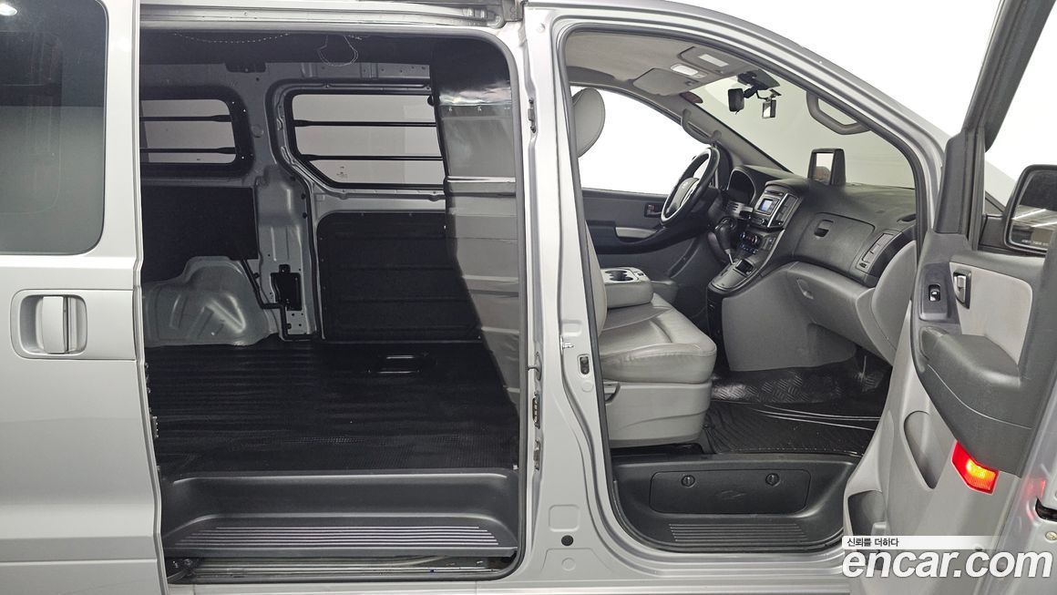 Hyundai Starex 2021