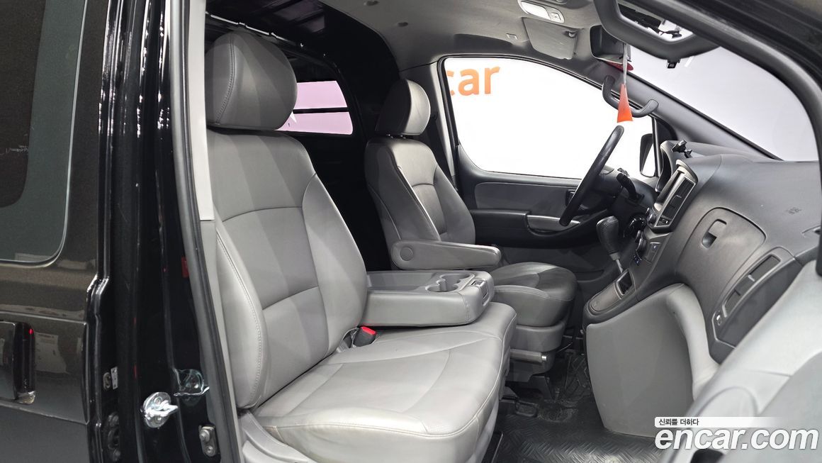 Hyundai Starex 2021