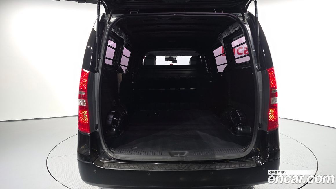 Hyundai Starex 2021