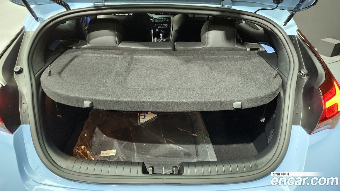 Hyundai Veloster 2022