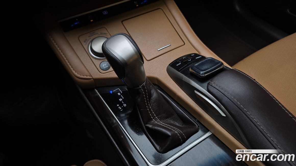 Lexus ES 2017