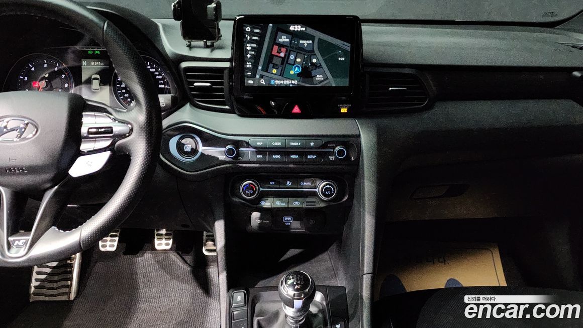 Hyundai Veloster 2022