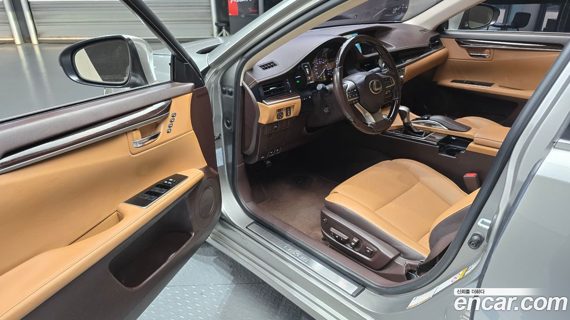 Lexus ES 2017