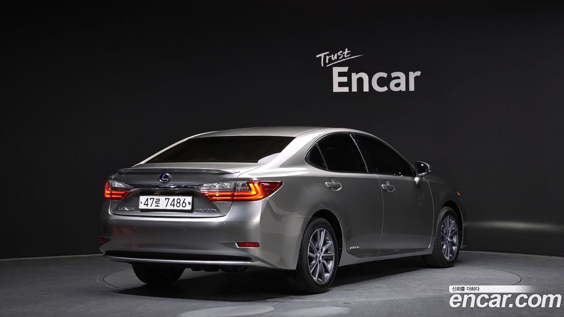 Lexus ES 2017