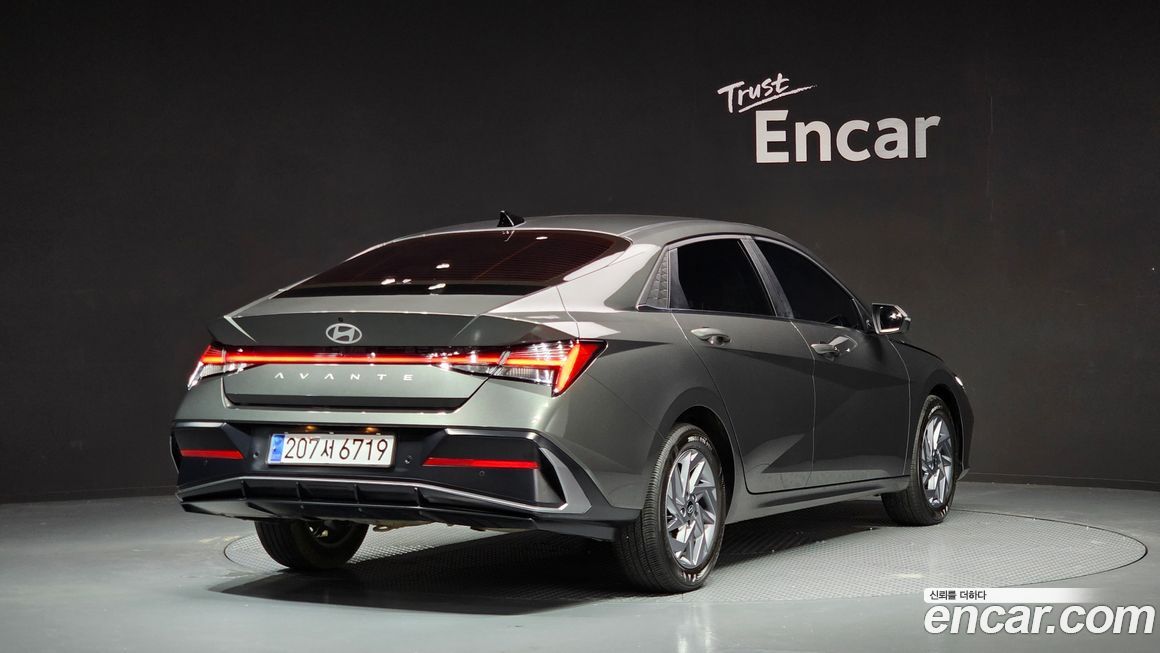 Hyundai AVANTE 2024