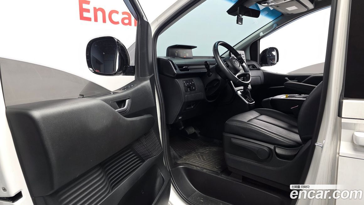 Hyundai Staria 2024