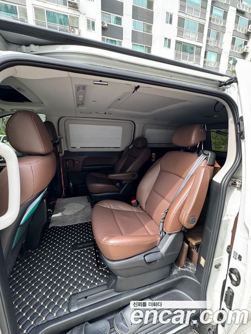 Hyundai Starex 2021