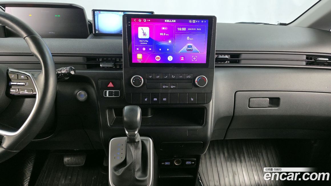 Hyundai Staria 2023