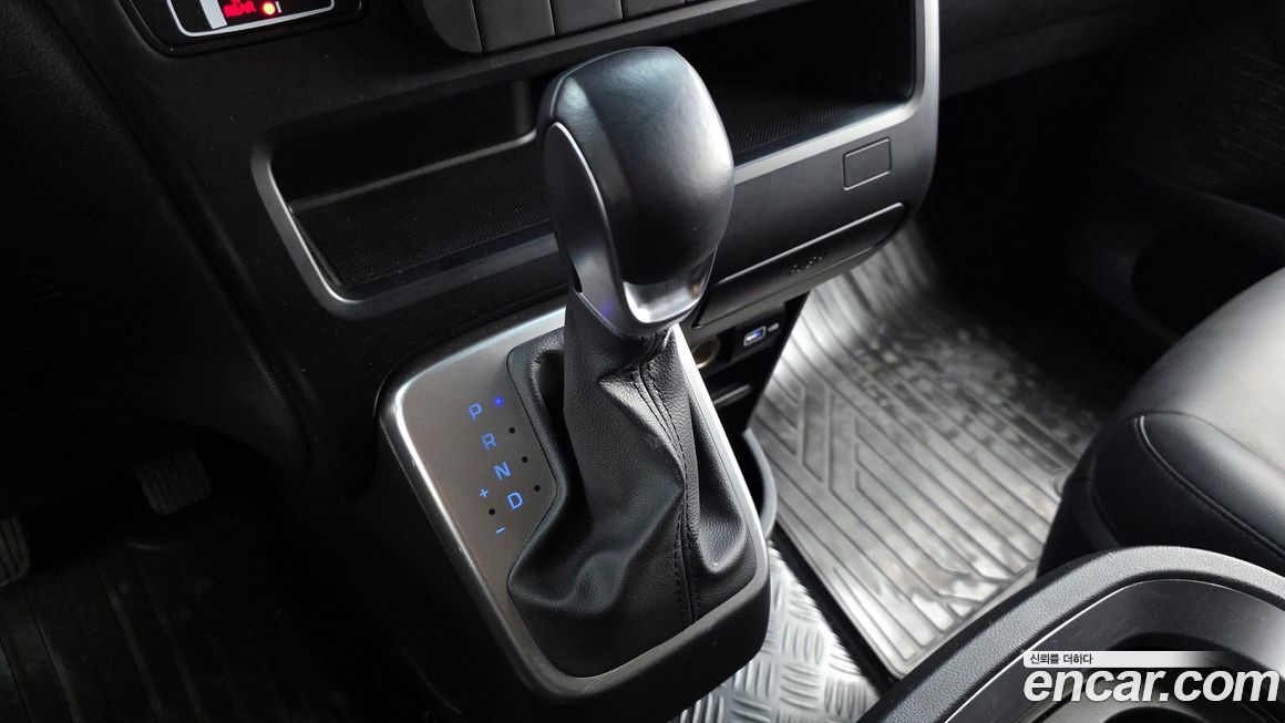 Hyundai Staria 2023