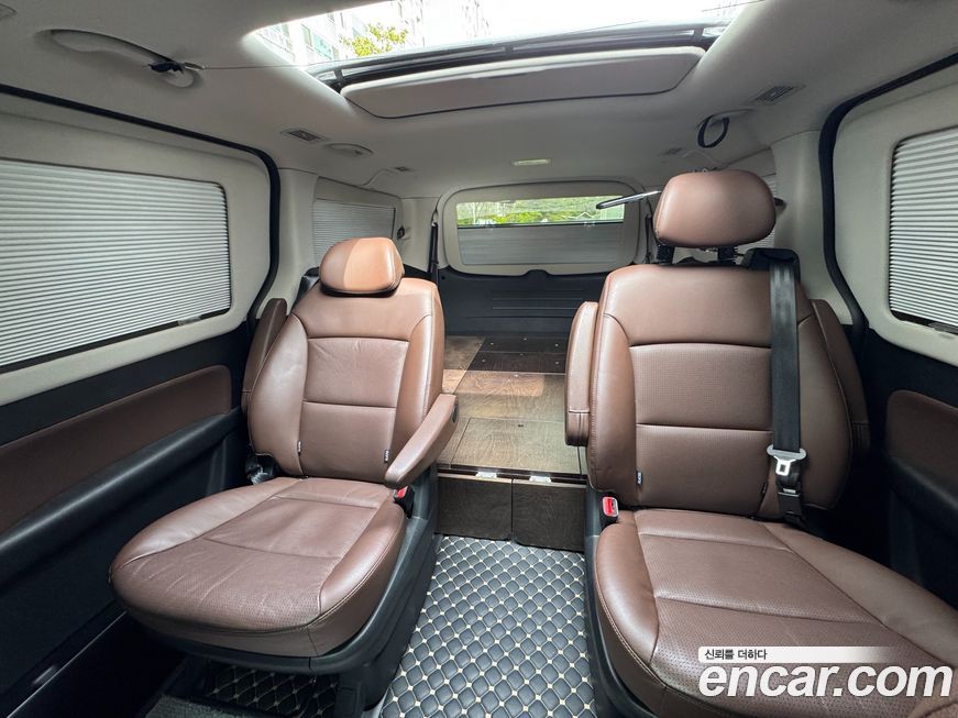 Hyundai Starex 2021