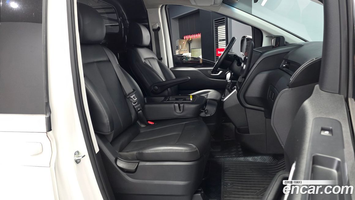Hyundai Staria 2024