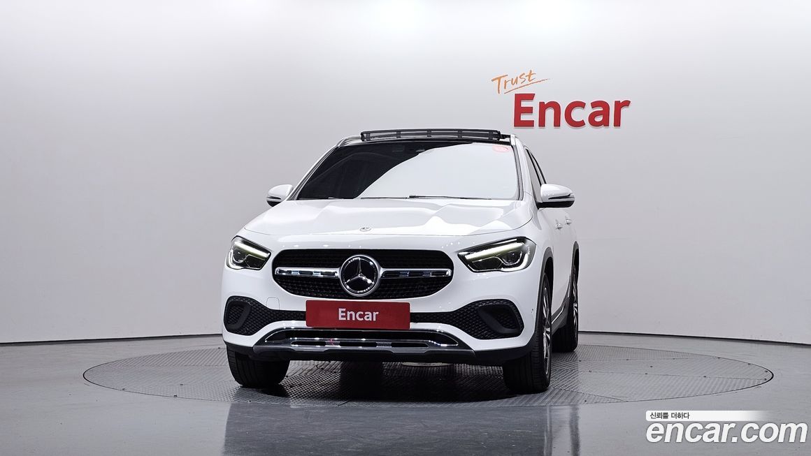 Mercedes-Benz GLA-Class 2021