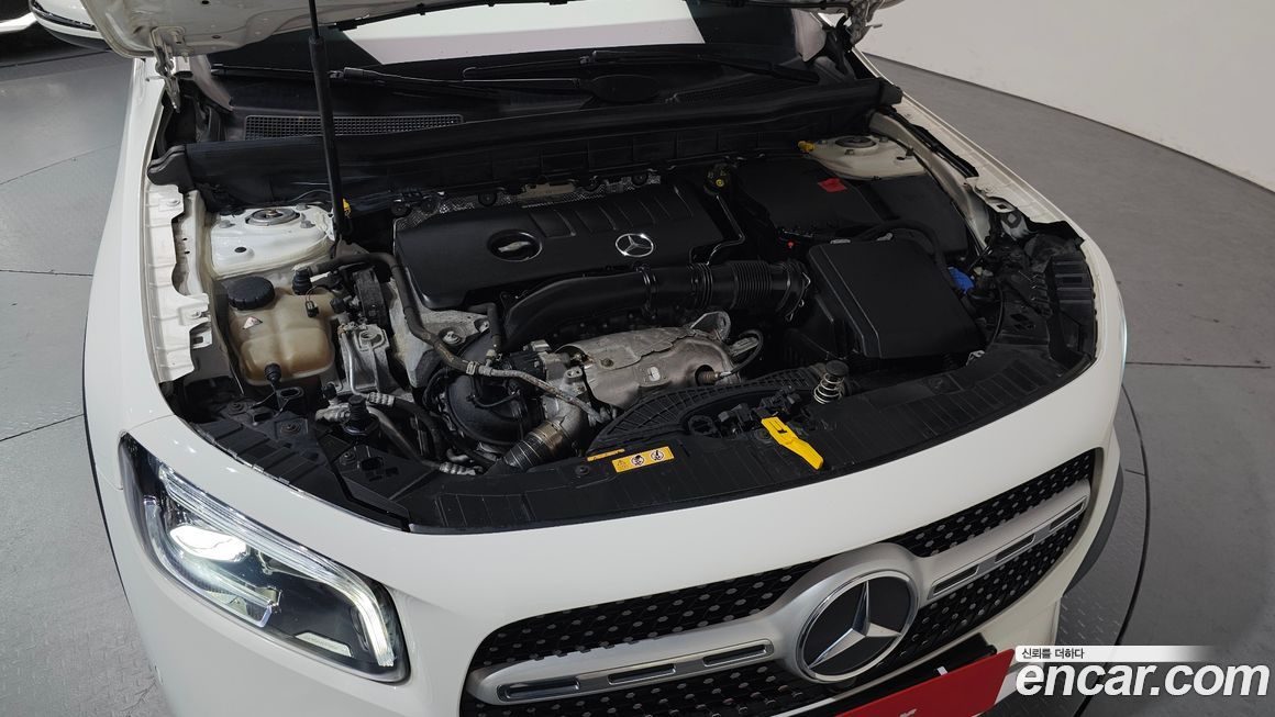 Mercedes-Benz GLB-Class 2021