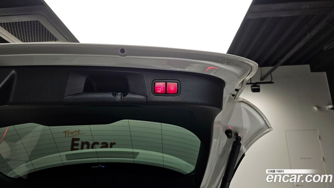 Mercedes-Benz GLA-Class 2021