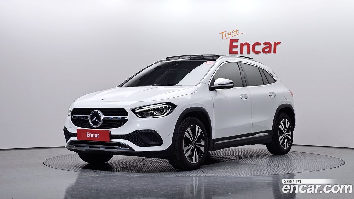 Mercedes-Benz GLA-Class 2021