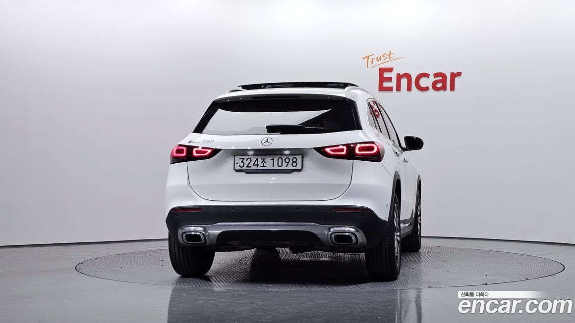 Mercedes-Benz GLA-Class 2021