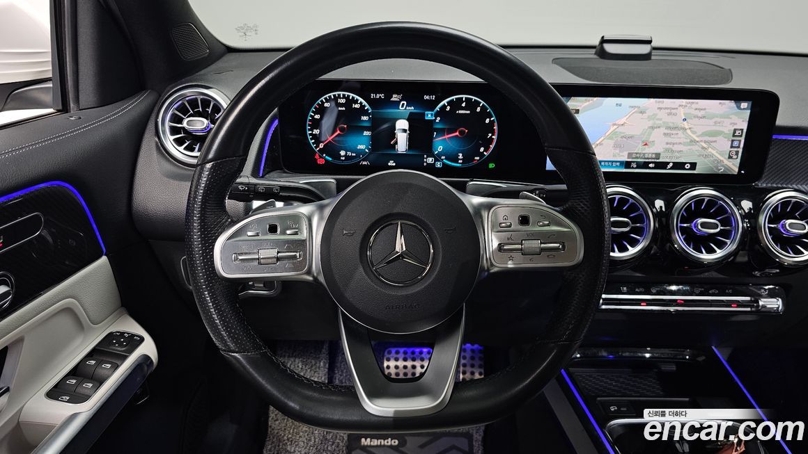 Mercedes-Benz GLB-Class 2021