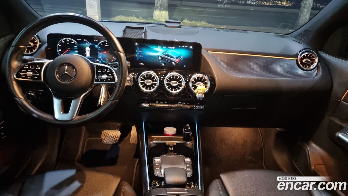 Mercedes-Benz GLA-Class 2021