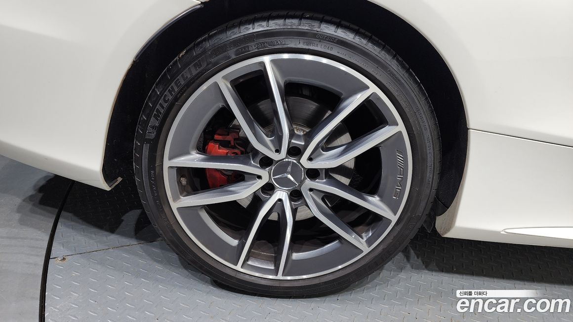 Mercedes-Benz C-Class 2019