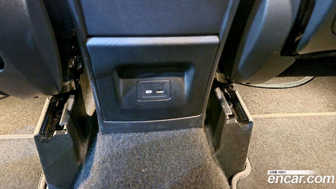 Mercedes-Benz GLA-Class 2021