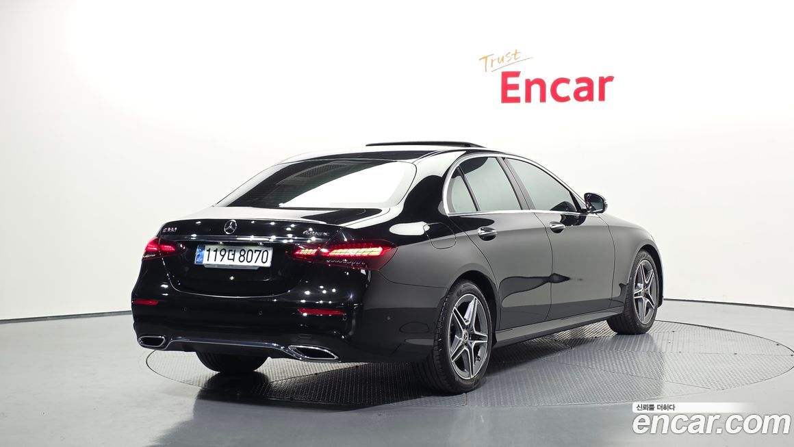 Mercedes-Benz E-Class 2023