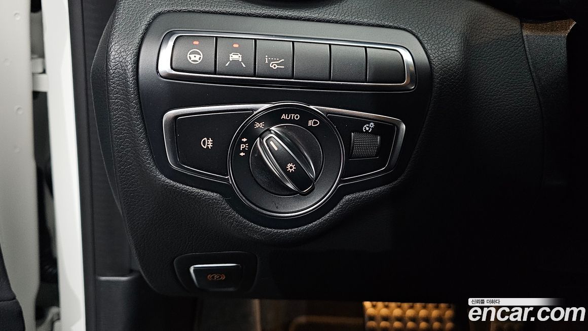 Mercedes-Benz C-Class 2023