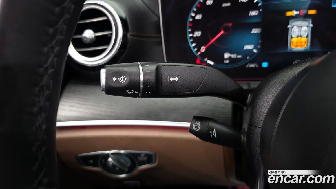 Mercedes-Benz E-Class 2023