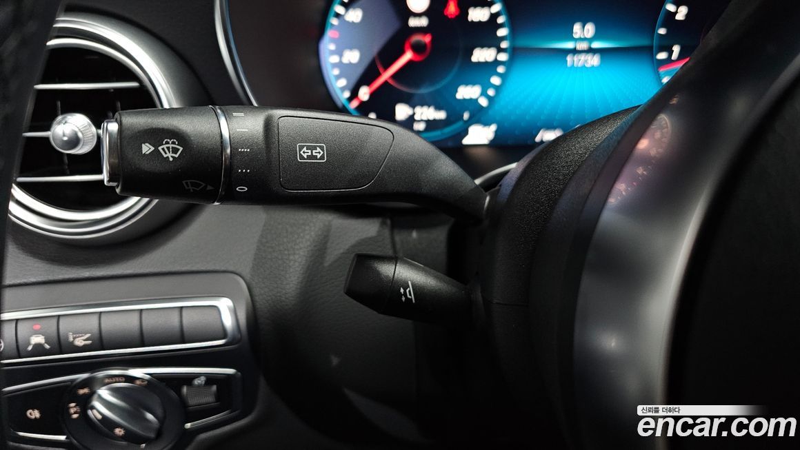Mercedes-Benz C-Class 2023