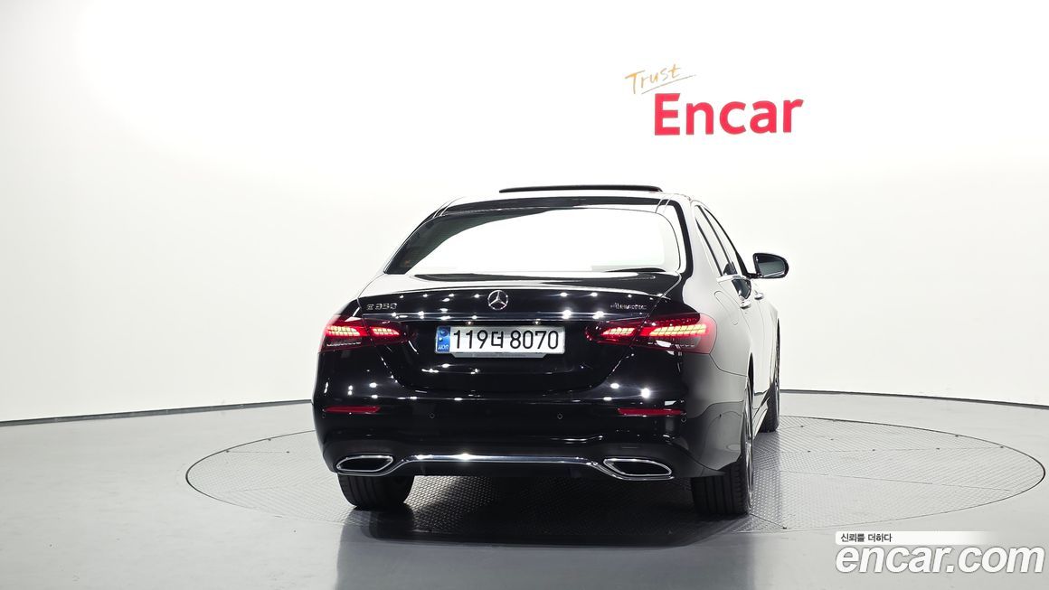 Mercedes-Benz E-Class 2023