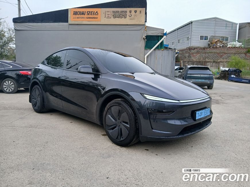 Tesla Model Y 2026