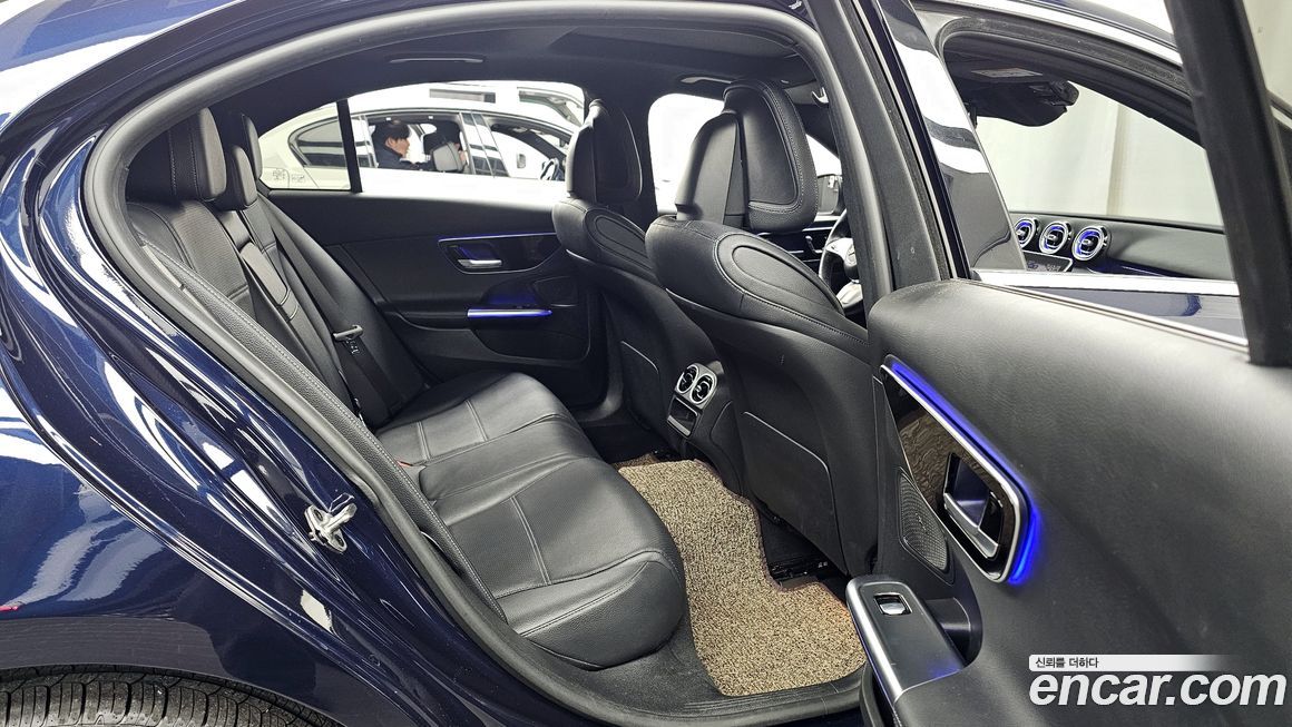Mercedes-Benz C-Class 2022