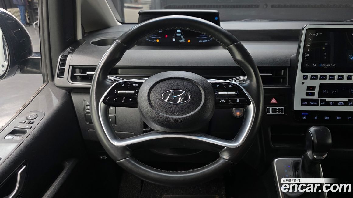 Hyundai Staria 2022