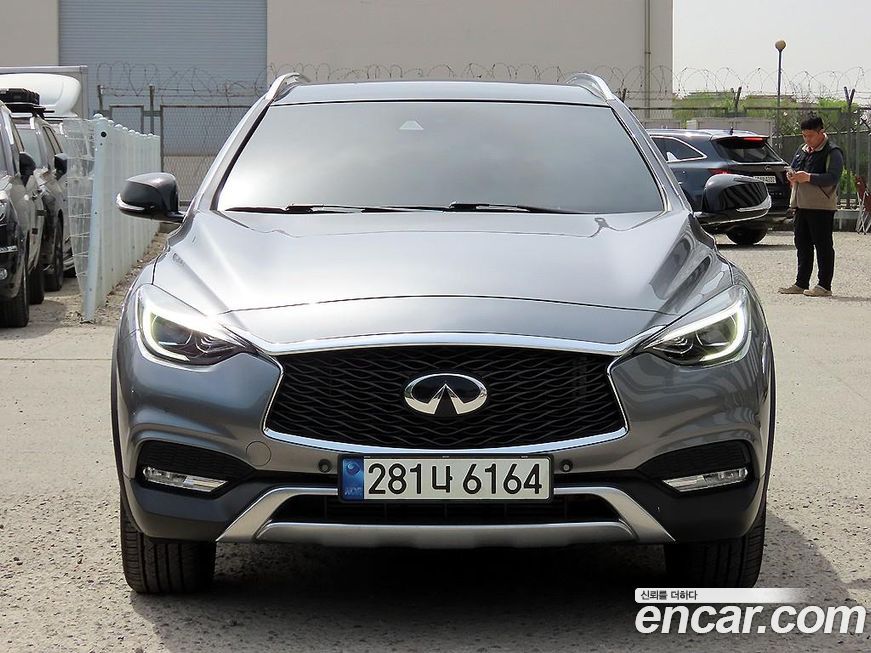 Infiniti QX30 2019