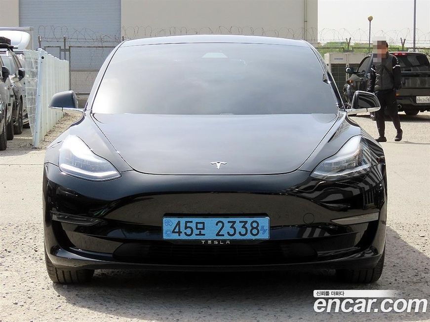 Tesla Model 3 2020