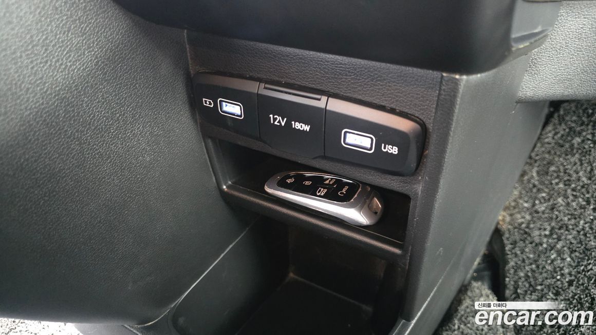 Hyundai Staria 2022