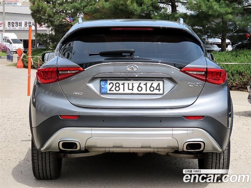 Infiniti QX30 2019