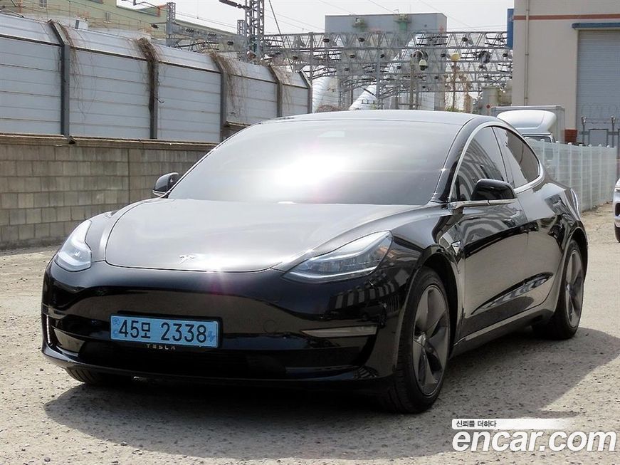 Tesla Model 3 2020
